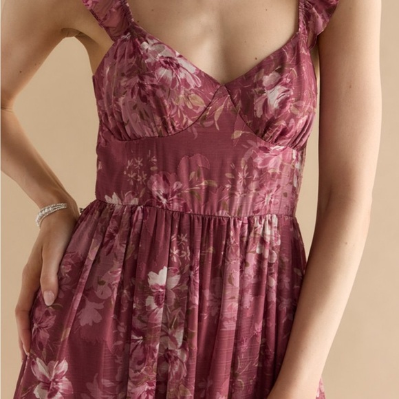 Miami Francesca’s. Rosewood color Maxi Dress floral - Picture 4 of 9